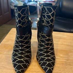 Vintage pair of leather suede and bling boots. Fashion boots. Size 4.​​